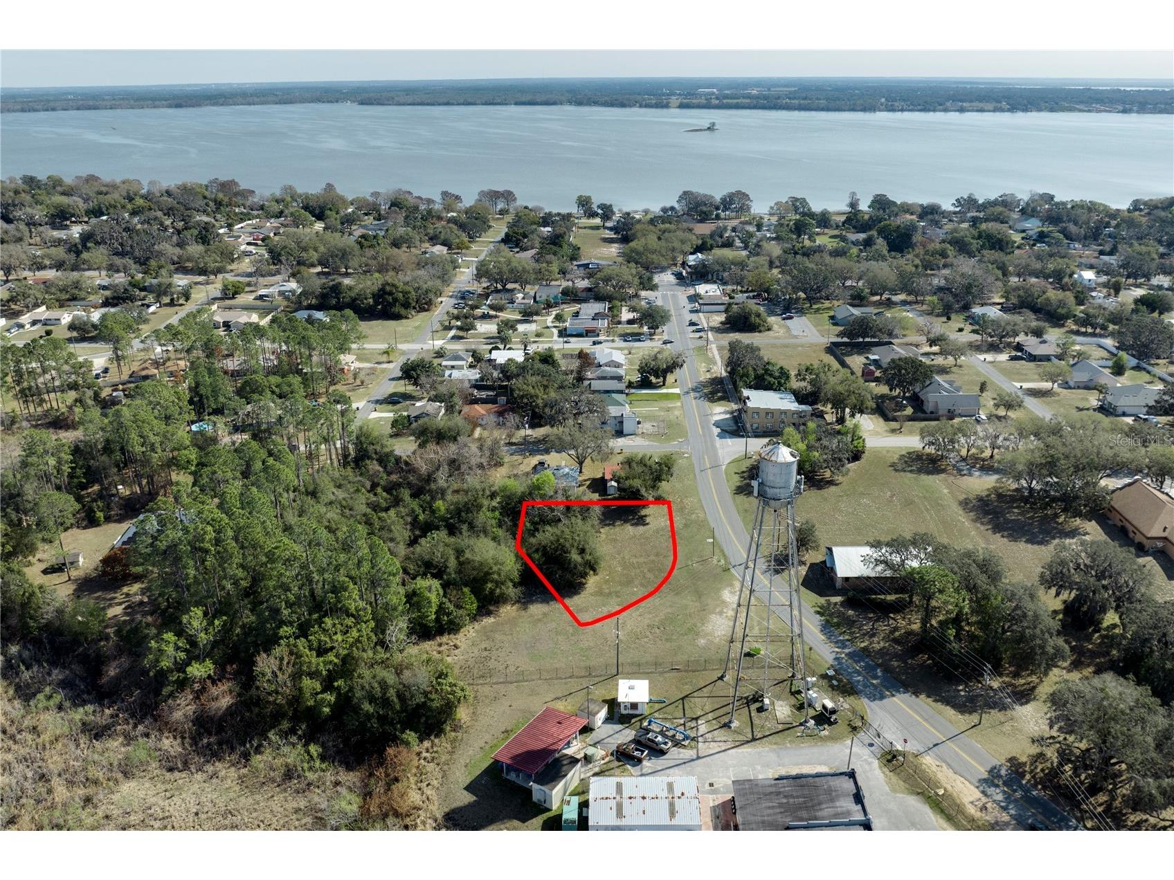 W Central Avenue Howey In The Hills FL 34737 O6386390 image9