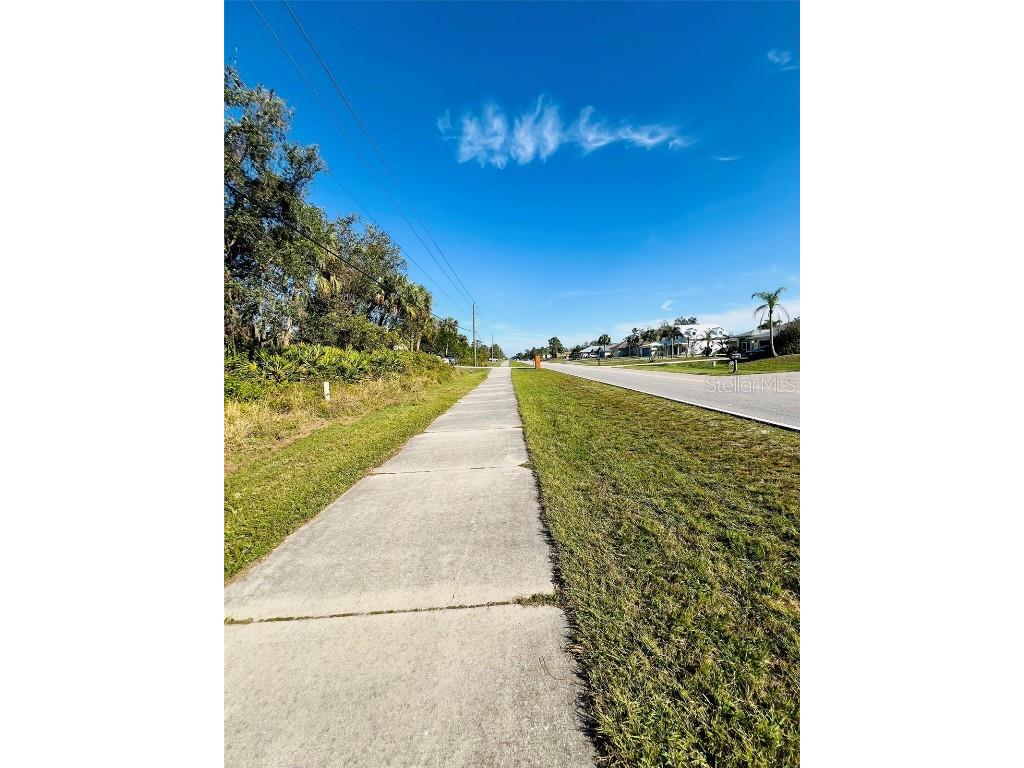 W Price Boulevard North Port FL 34286 TB8324556 image1