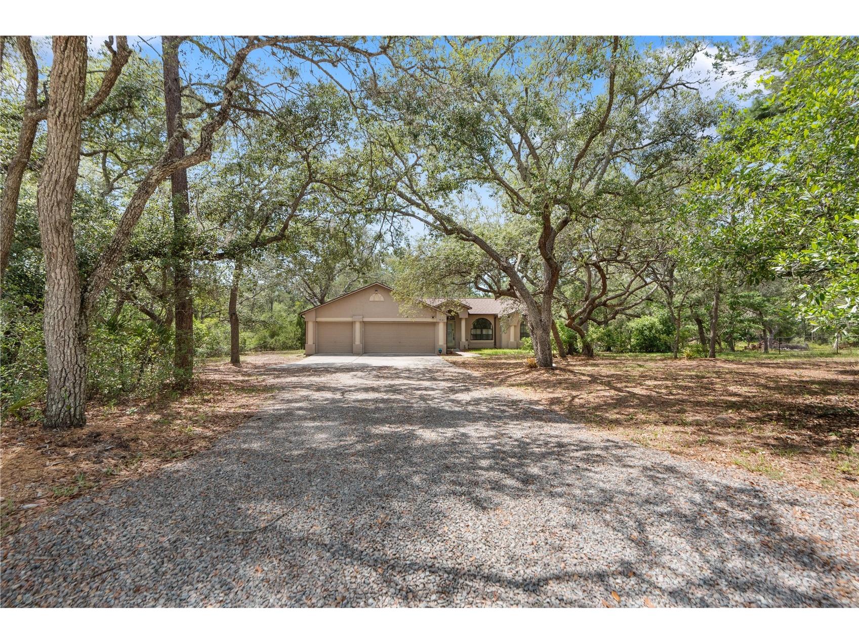 7121 Bastian Court Weeki Wachee FL 34613 W7885860 image1