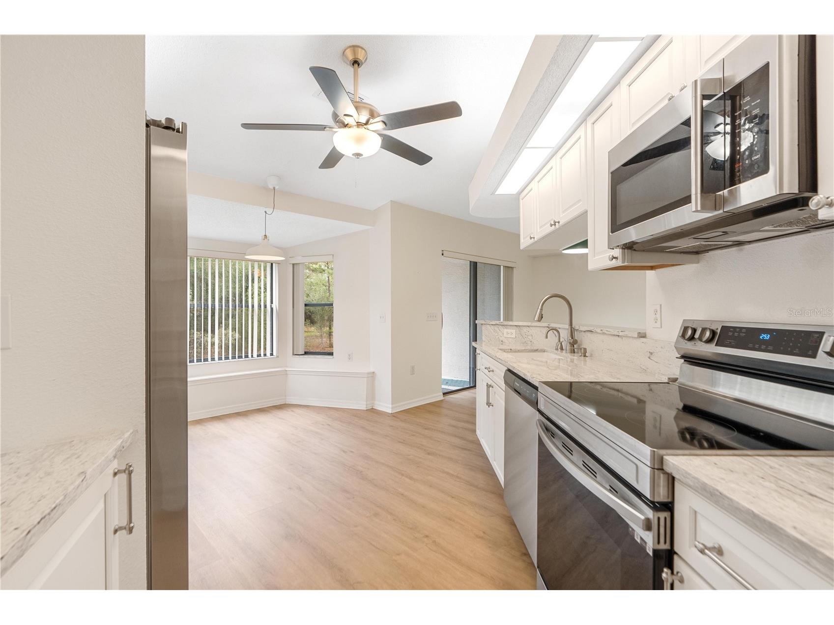 7121 Bastian Court Weeki Wachee FL 34613 W7885860 image10