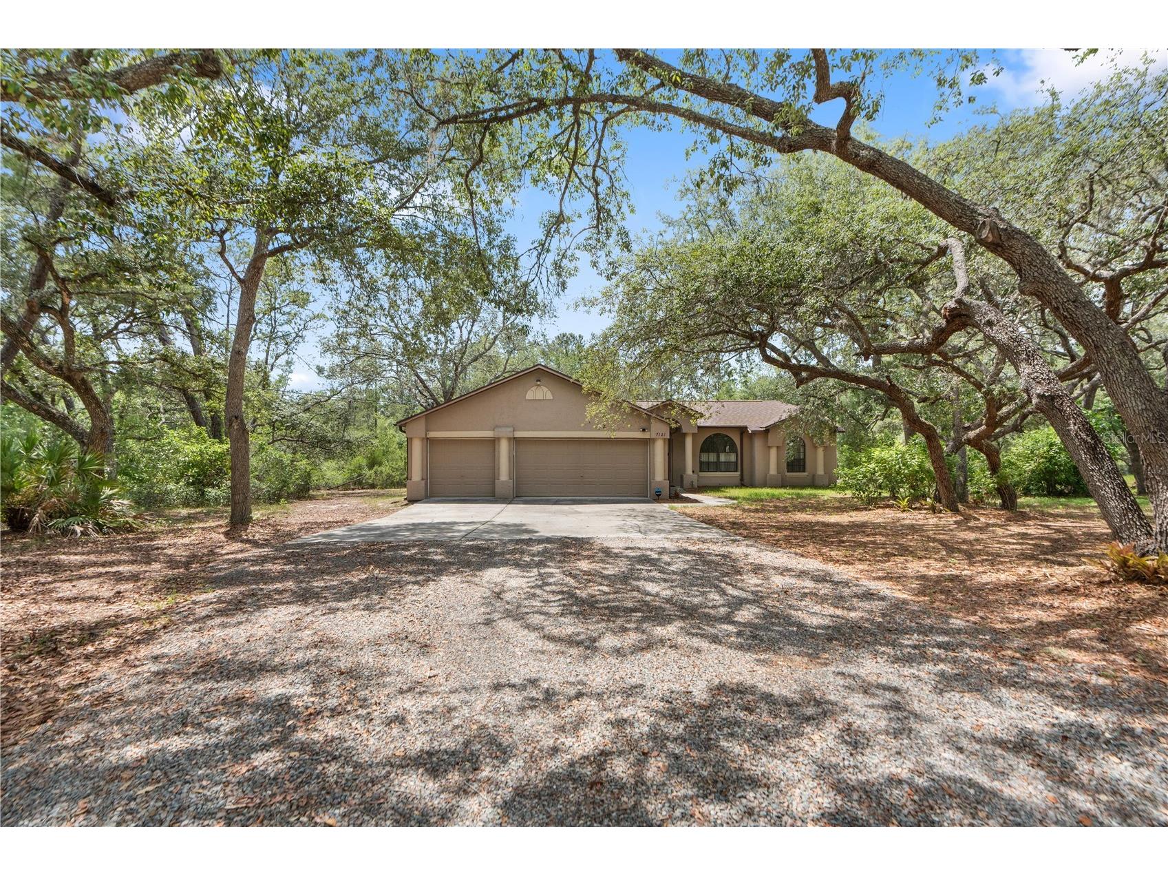 7121 Bastian Court Weeki Wachee FL 34613 W7885860 image2