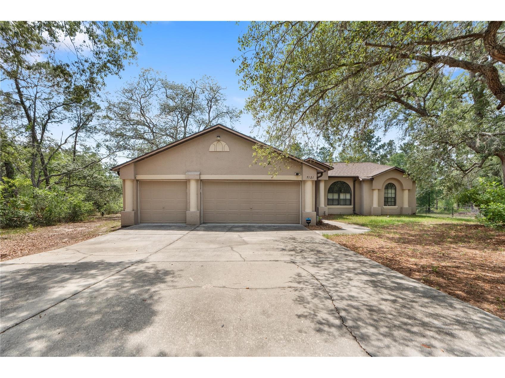 7121 Bastian Court Weeki Wachee FL 34613 W7885860 image3