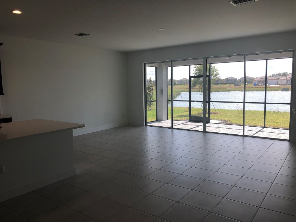  Wesley Chapel FL 33543 TB8444199 image14