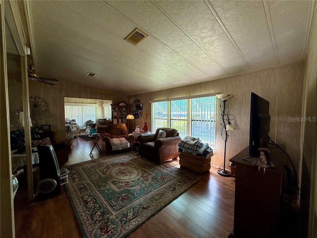  Wildwood FL 34785 - LAKE OKAHUMPKA G5104460 image2