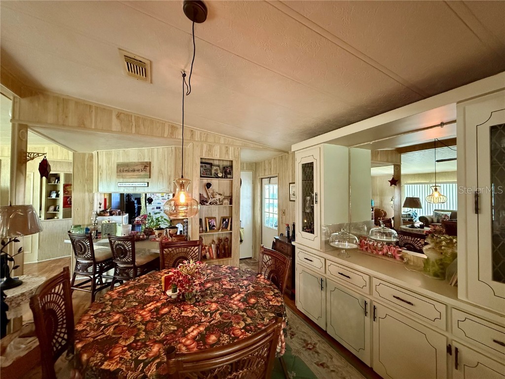  Wildwood FL 34785 - LAKE OKAHUMPKA G5104460 image6