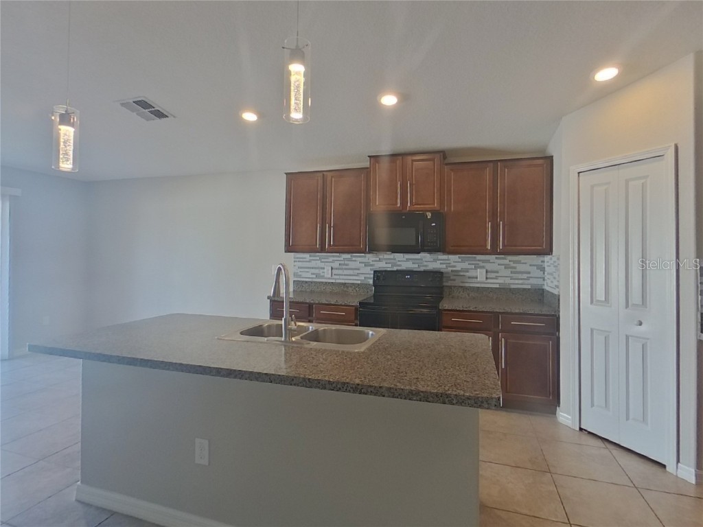  Wimauma FL 33598 TB8453811 image4