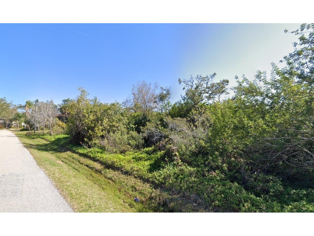 Yacht Club Drive Venice FL 34293 V4944481 image2