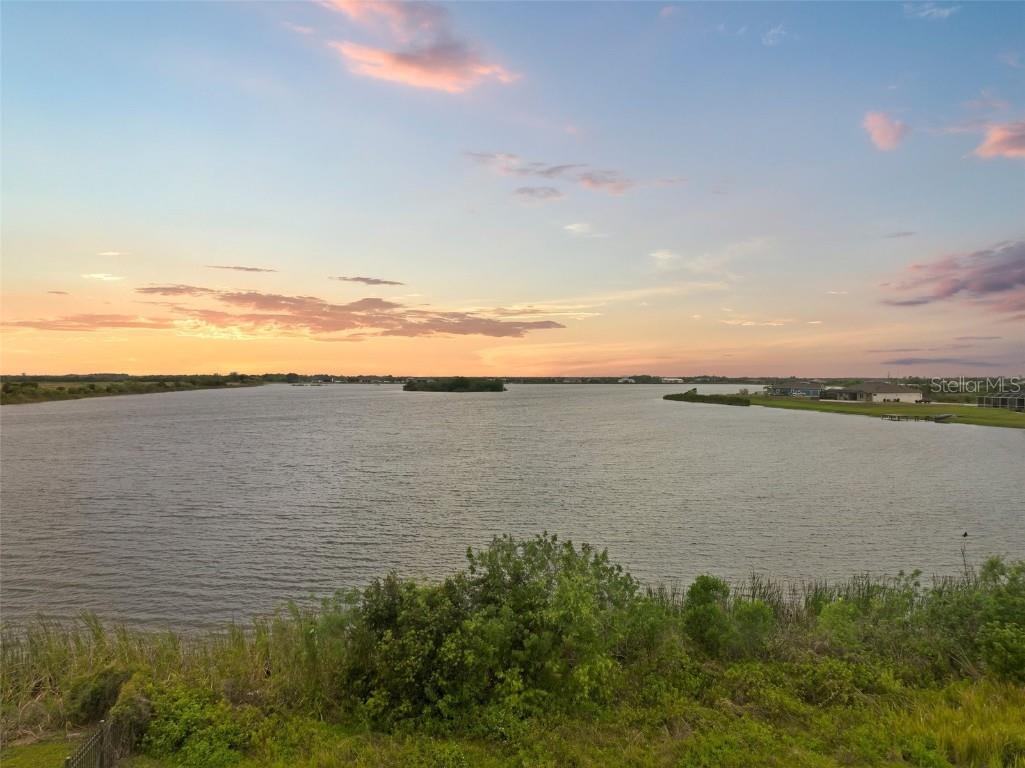 0 Lost River Trail Ruskin FL 33570 - BLUE HERON LAKE T3432923 image1