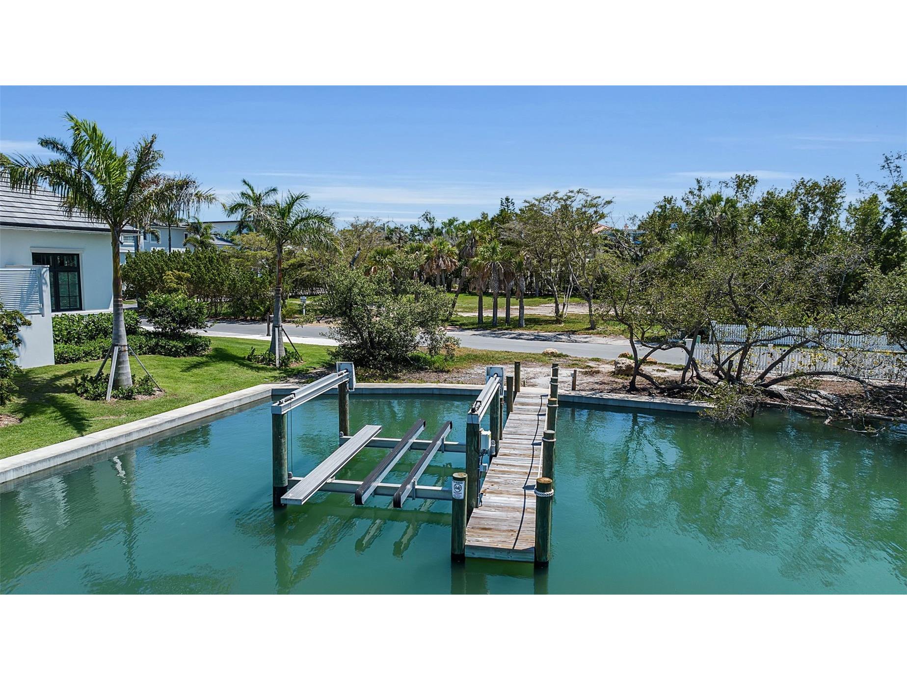 0 Roberts Point Road Sarasota FL 34242 - HANSON BAYOU A4694385 image5