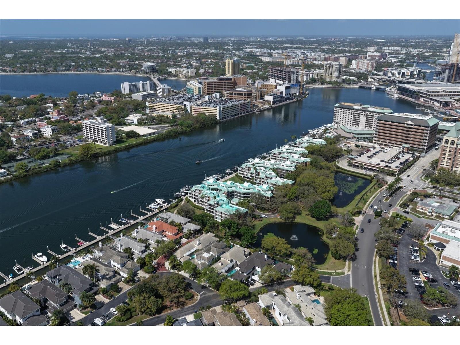 0 Seddon Cove Way #19 Tampa FL 33602 TB8485208 image3
