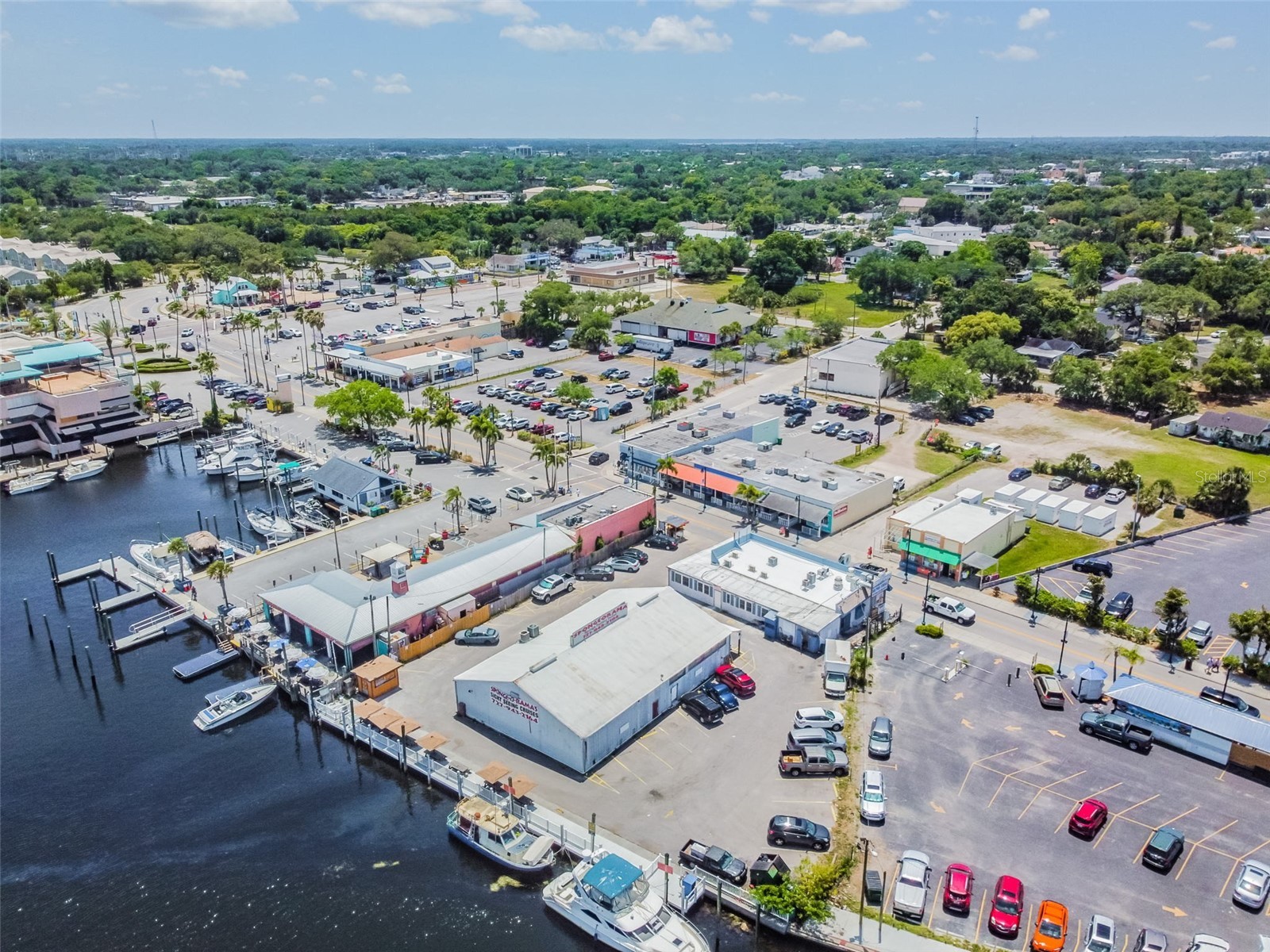 00 Athens Tarpon Springs FL 34689 U8199588 image4