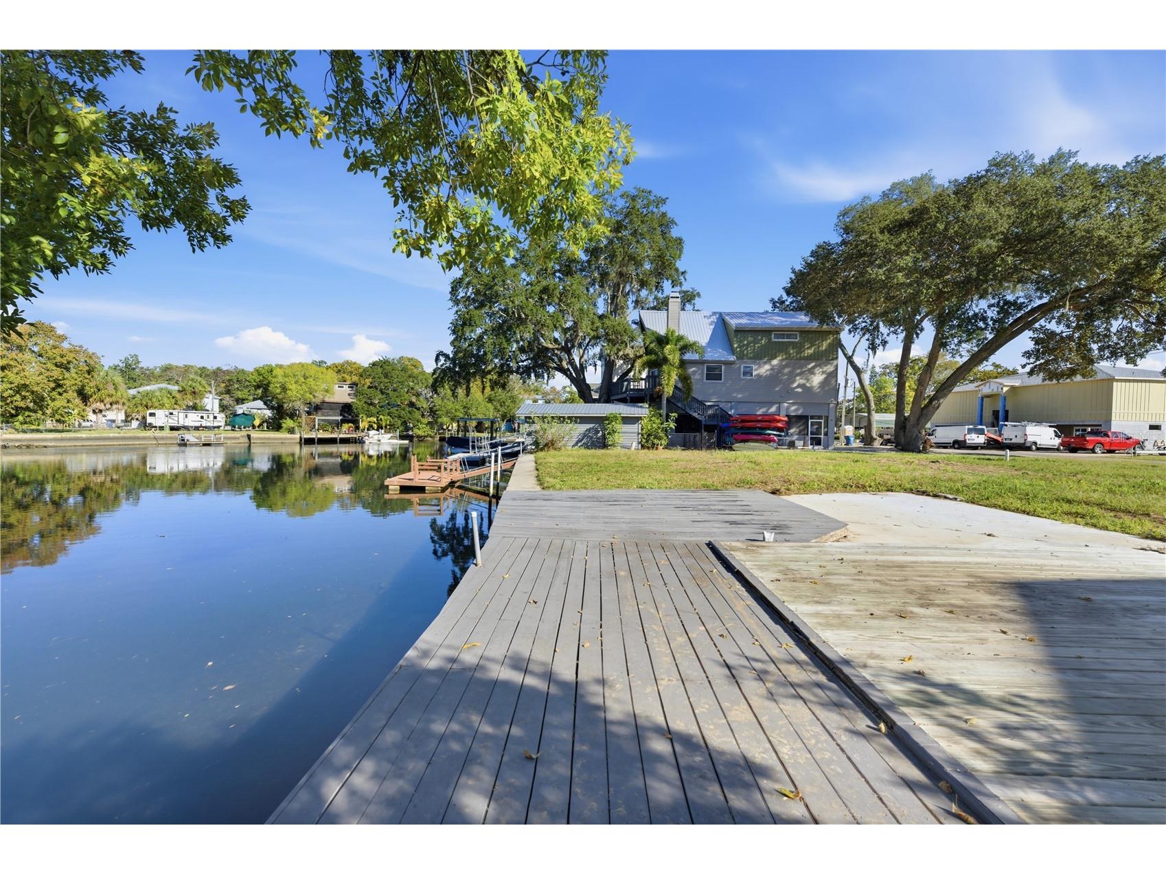 00 Circle Drive Weeki Wachee FL 34607 - WEEKI WACHEE RIVER W7880772 image10