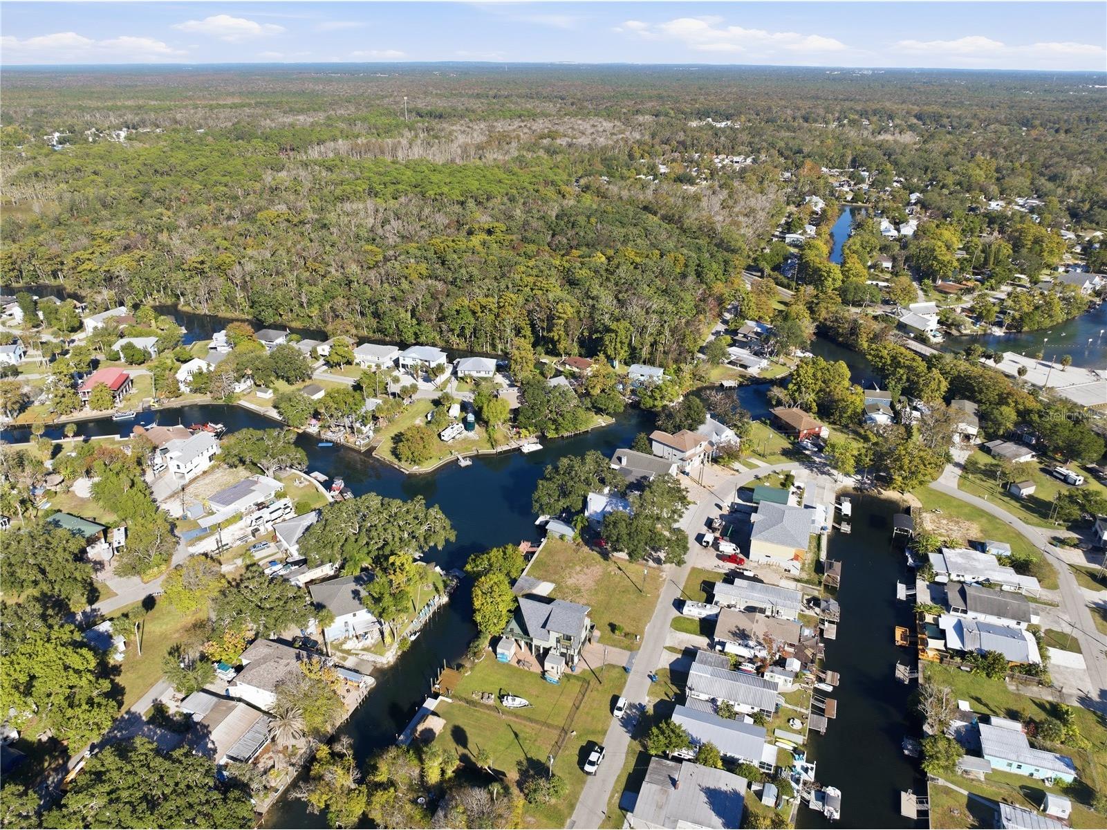 00 Circle Drive Weeki Wachee FL 34607 - WEEKI WACHEE RIVER W7880772 image17