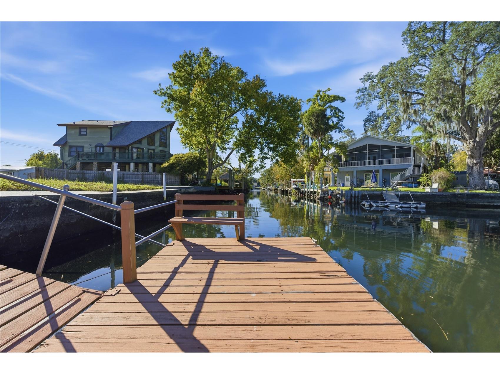 00 Circle Drive Weeki Wachee FL 34607 - WEEKI WACHEE RIVER W7880772 image7