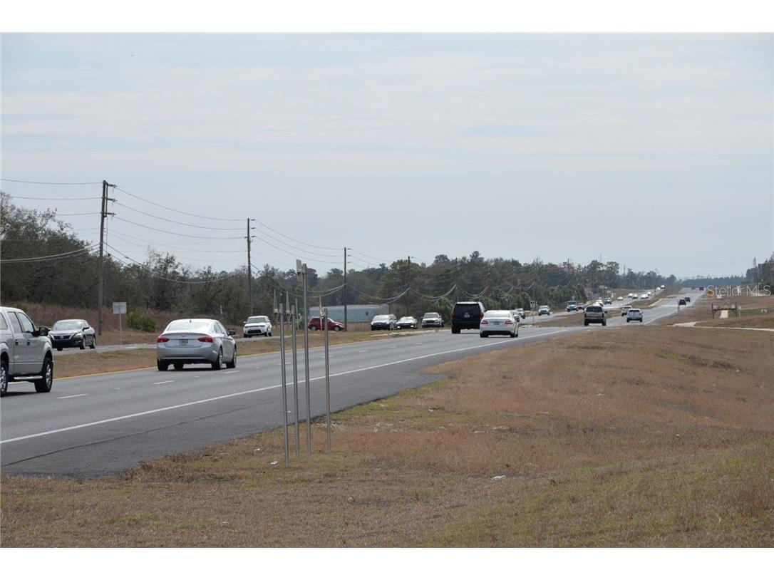 00 Commercial Way Weeki Wachee FL 34613 W7637668 image7