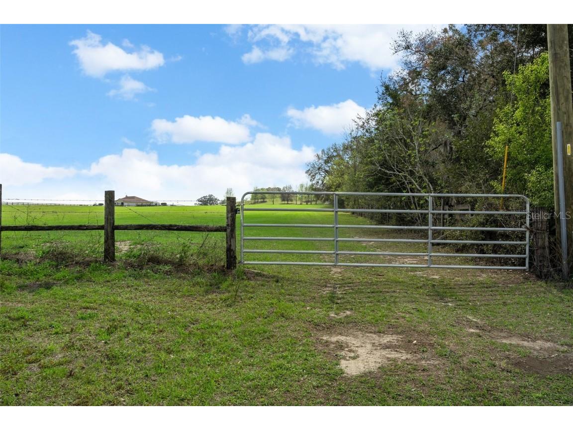 00 NW 27th Street Morriston FL 32668 OM664515 image1