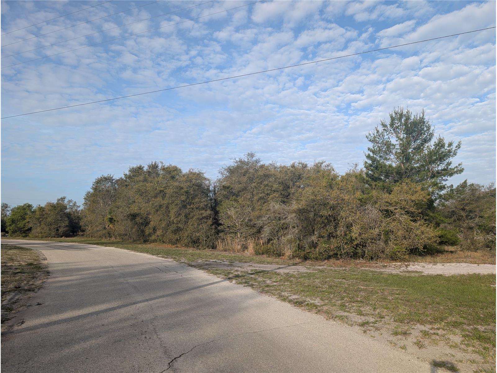 1 Allamanda Drive Indian Lake Estates FL 33855 - LAKE WALK-IN-WATER P4938261 image1