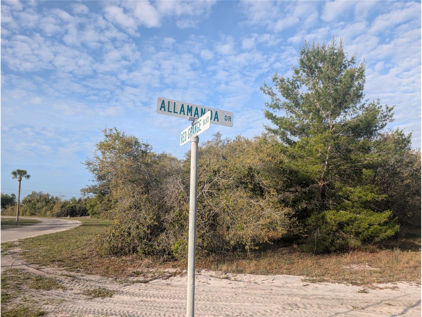 1 Allamanda Drive Indian Lake Estates FL 33855 - LAKE WALK-IN-WATER P4938261 image2