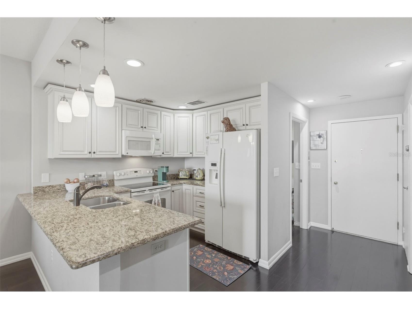 1 Beach Drive SE #1109 Saint Petersburg FL 33701 TB8478764 image10