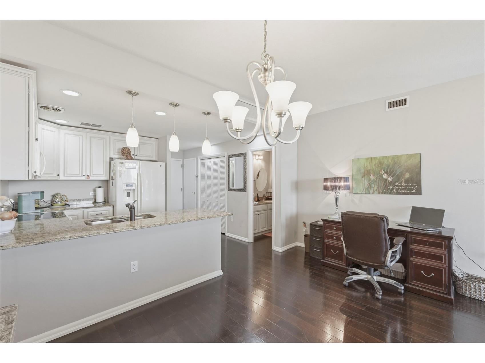 1 Beach Drive SE #1109 Saint Petersburg FL 33701 TB8478764 image14