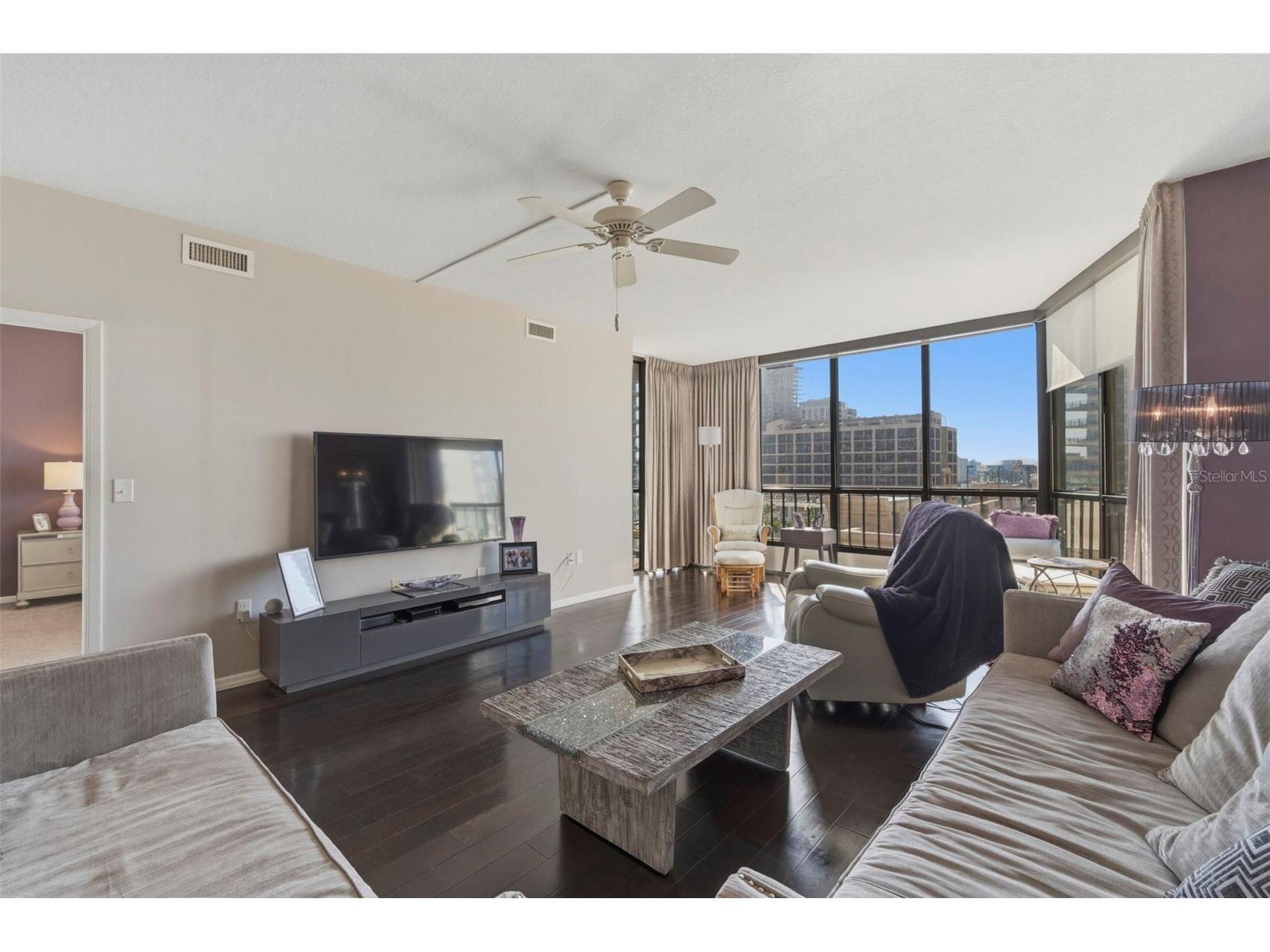 1 Beach Drive SE #1109 Saint Petersburg FL 33701 TB8478764 image17