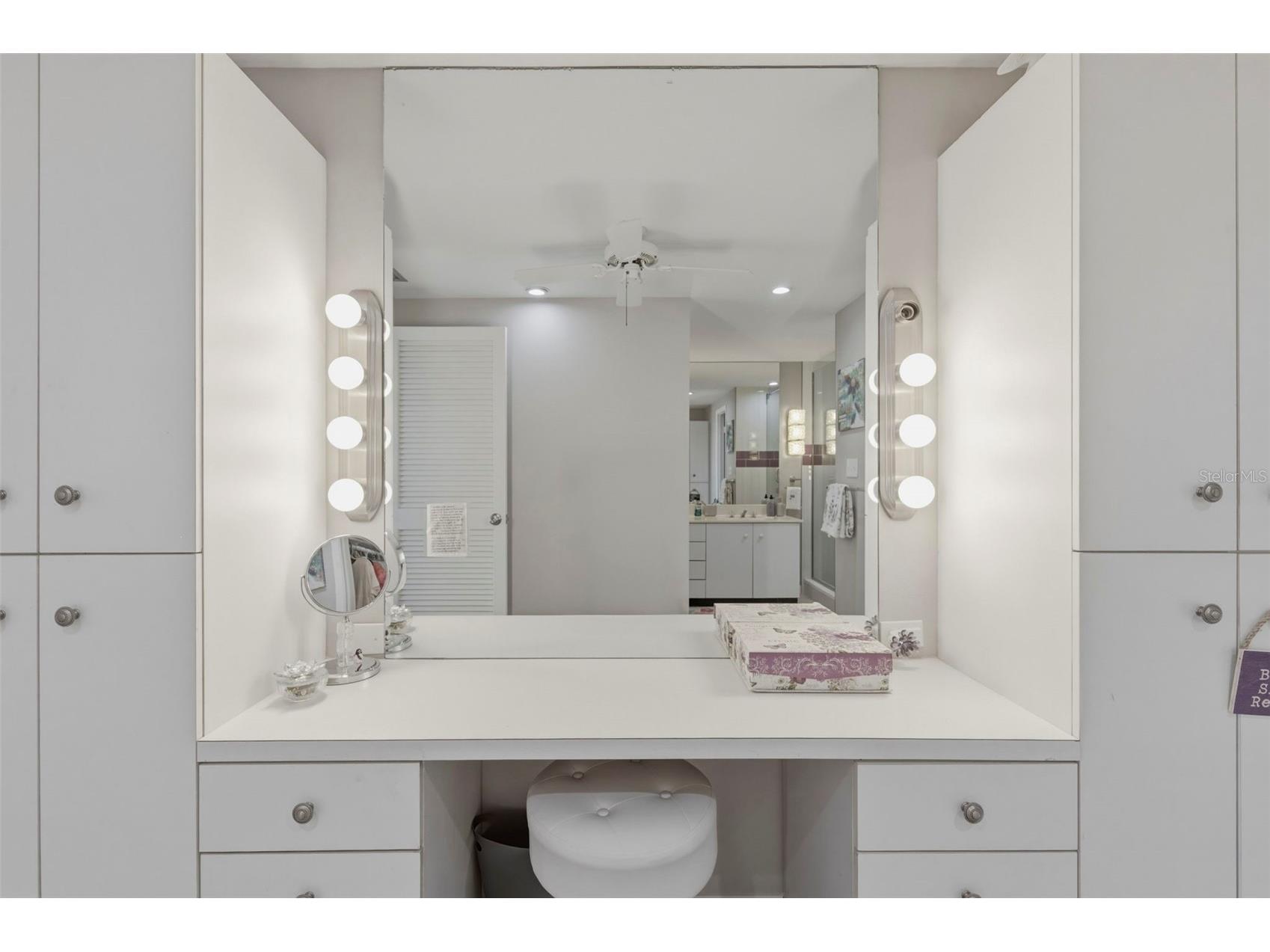 1 Beach Drive SE #1109 Saint Petersburg FL 33701 TB8478764 image26