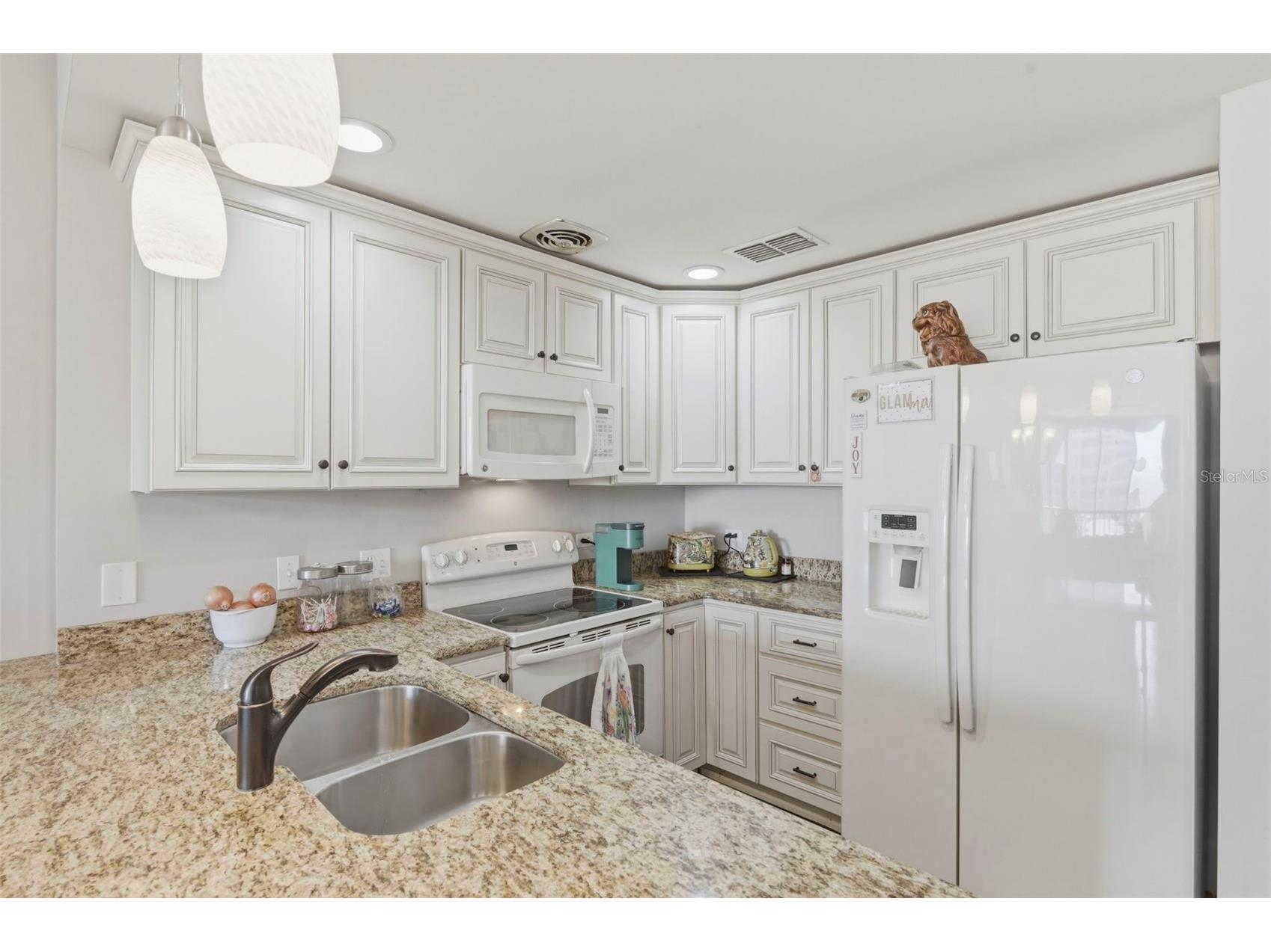 1 Beach Drive SE #1109 Saint Petersburg FL 33701 TB8478764 image9