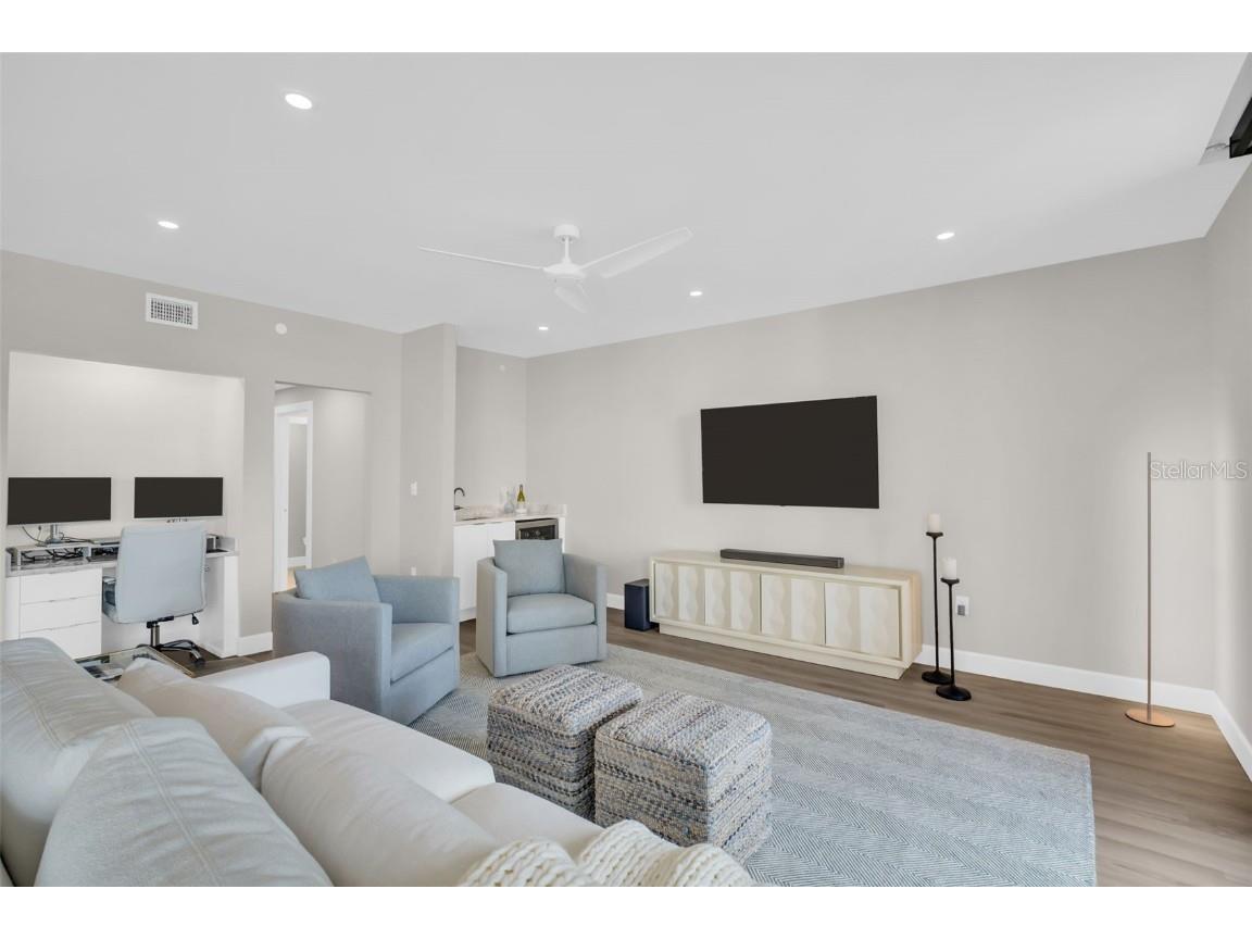 1 Beach Drive SE #1210 Saint Petersburg FL 33701 TB8446980 image17