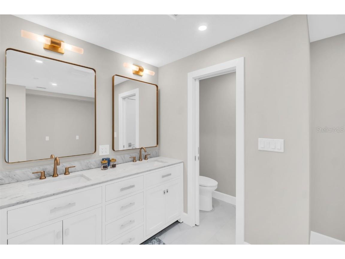 1 Beach Drive SE #1210 Saint Petersburg FL 33701 TB8446980 image27