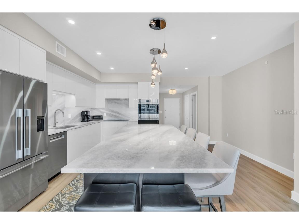 1 Beach Drive SE #1210 Saint Petersburg FL 33701 TB8446980 image3