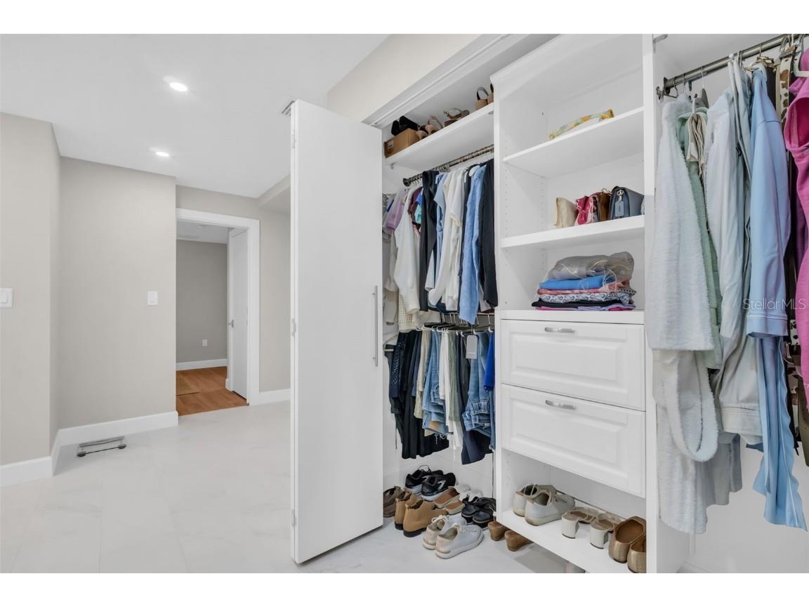 1 Beach Drive SE #1210 Saint Petersburg FL 33701 TB8446980 image30