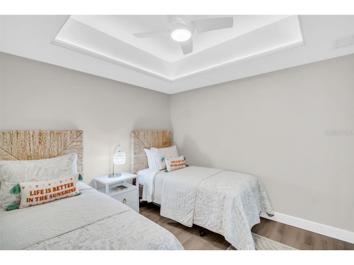 1 Beach Drive SE #1210 Saint Petersburg FL 33701 TB8446980 image32