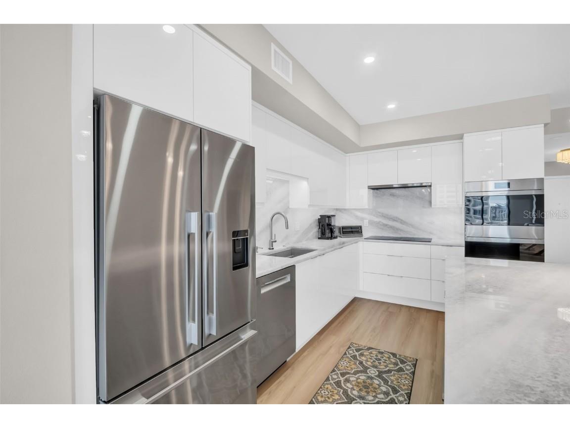 1 Beach Drive SE #1210 Saint Petersburg FL 33701 TB8446980 image6