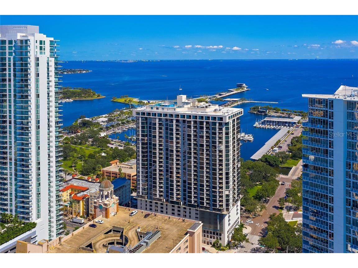 1 Beach Drive SE #1212 Saint Petersburg FL 33701 U8196379 image1