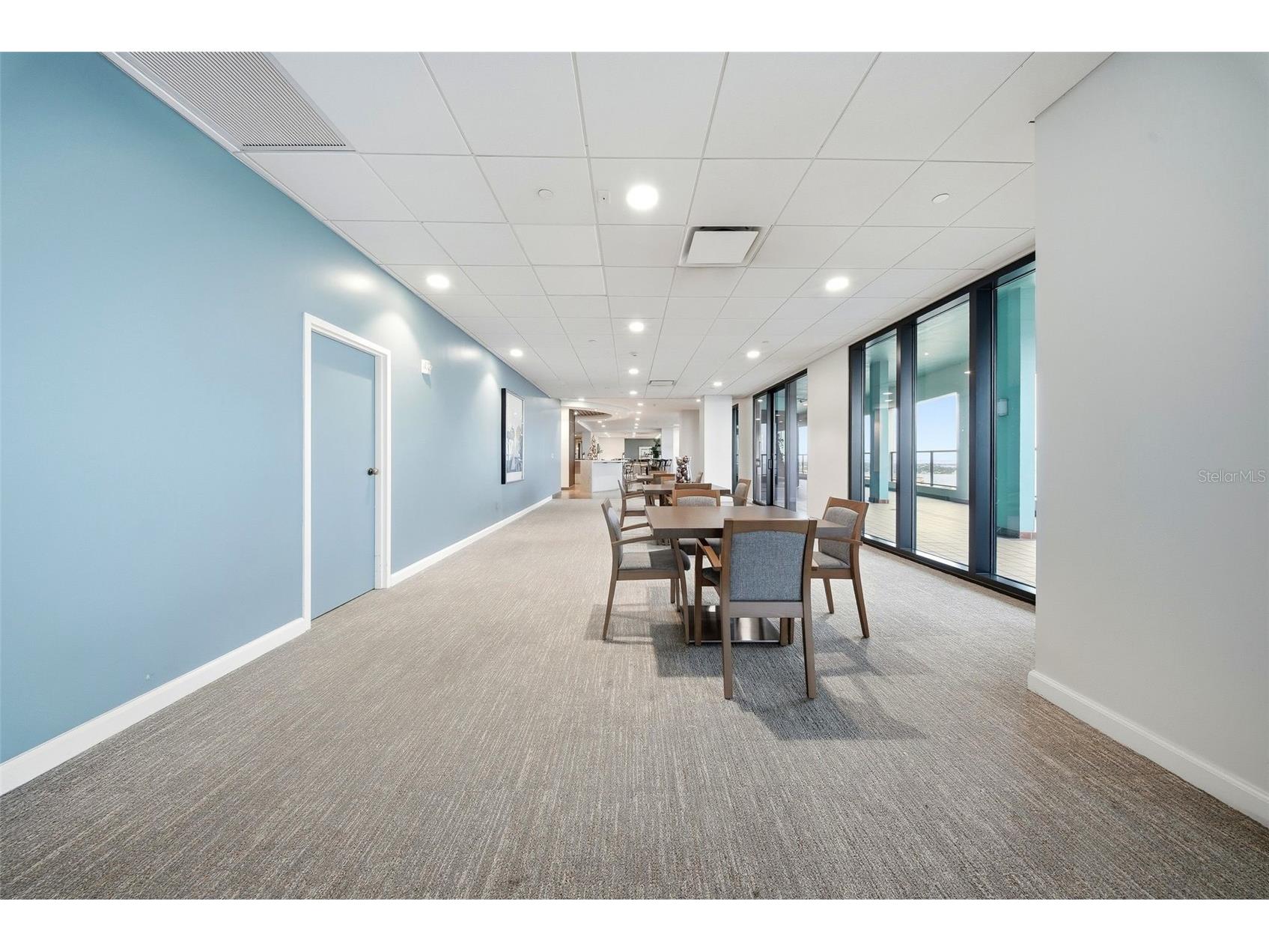 1 Beach Drive SE #1610 Saint Petersburg FL 33701 TB8461771 image46