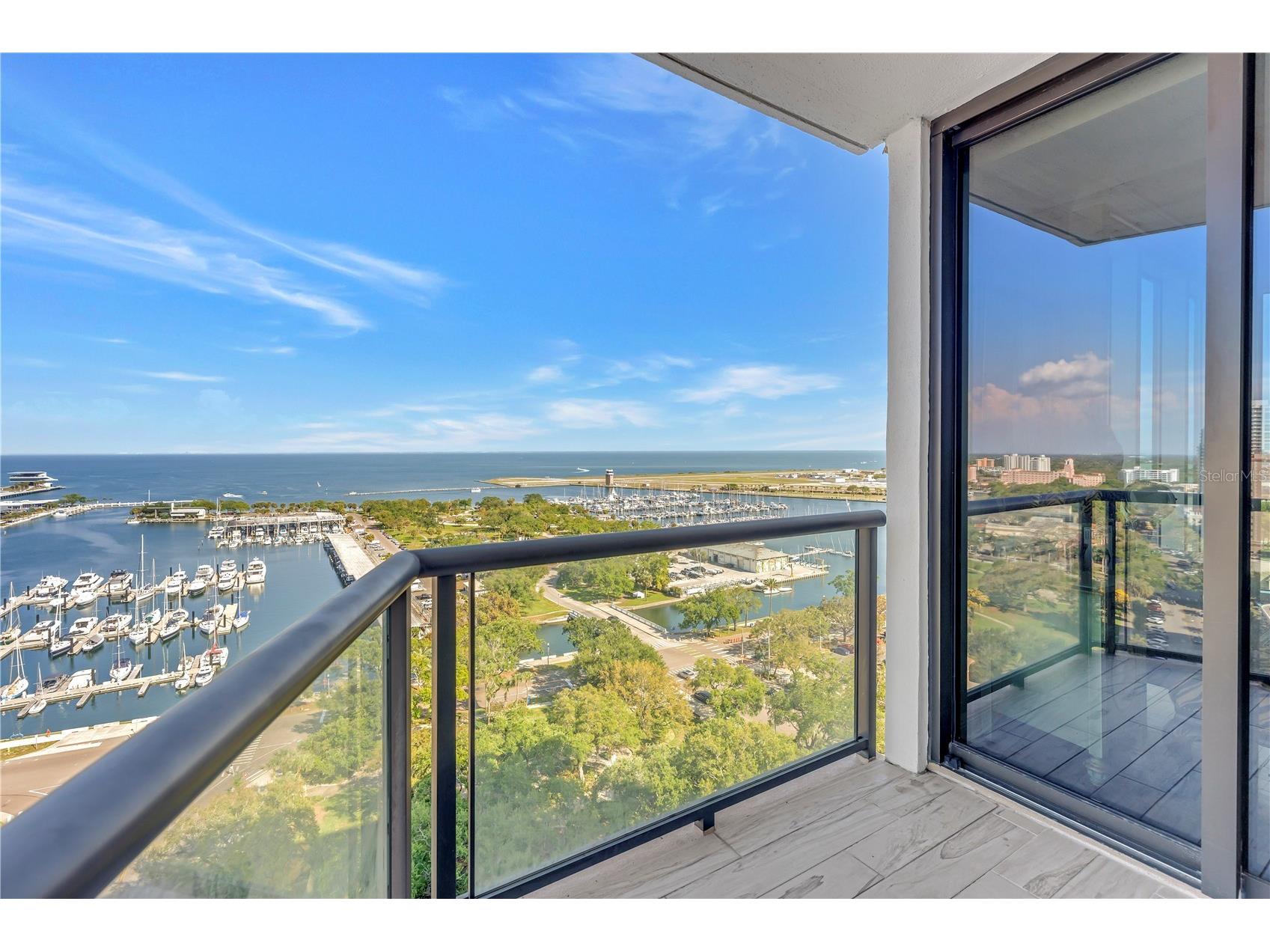 1 Beach Drive SE #1702 Saint Petersburg FL 33701 - TAMPA BAY TB8490886 image3