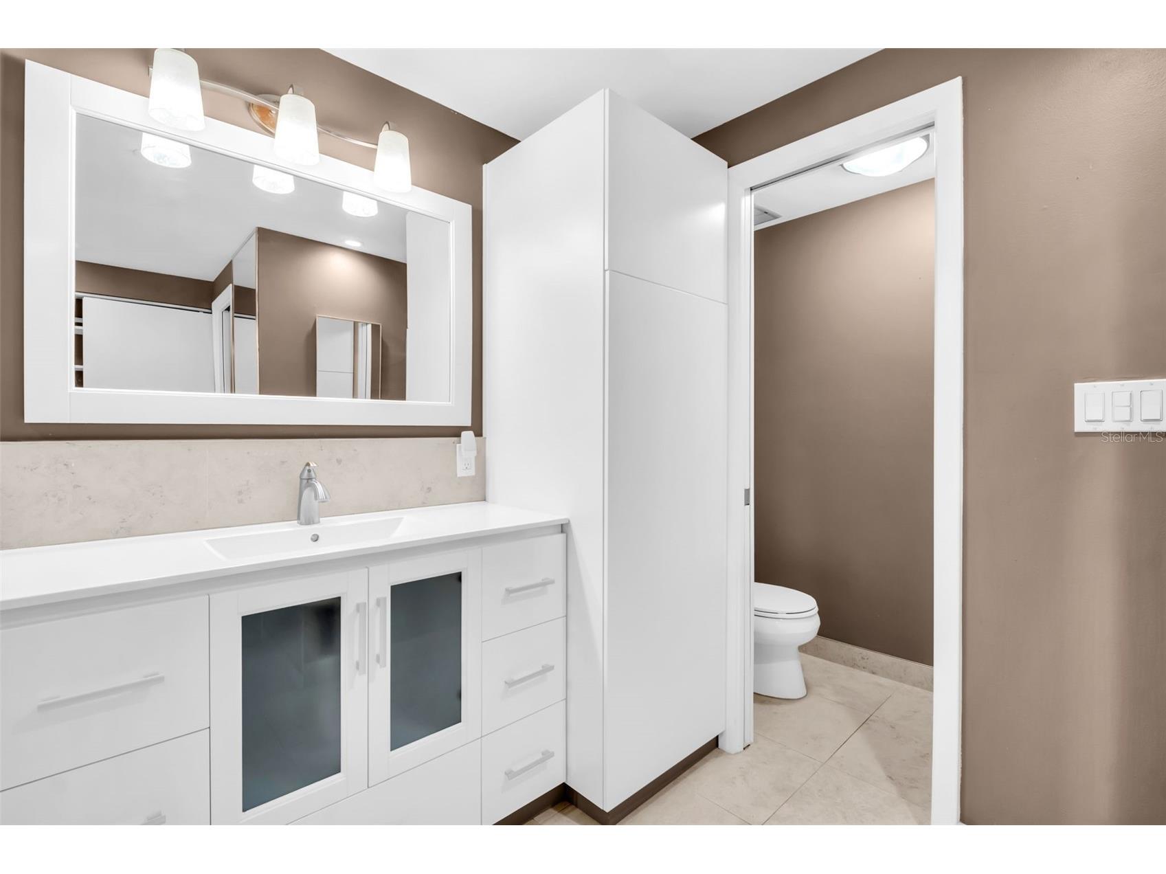 1 Beach Drive SE #1910 Saint Petersburg FL 33701 TB8465639 image19