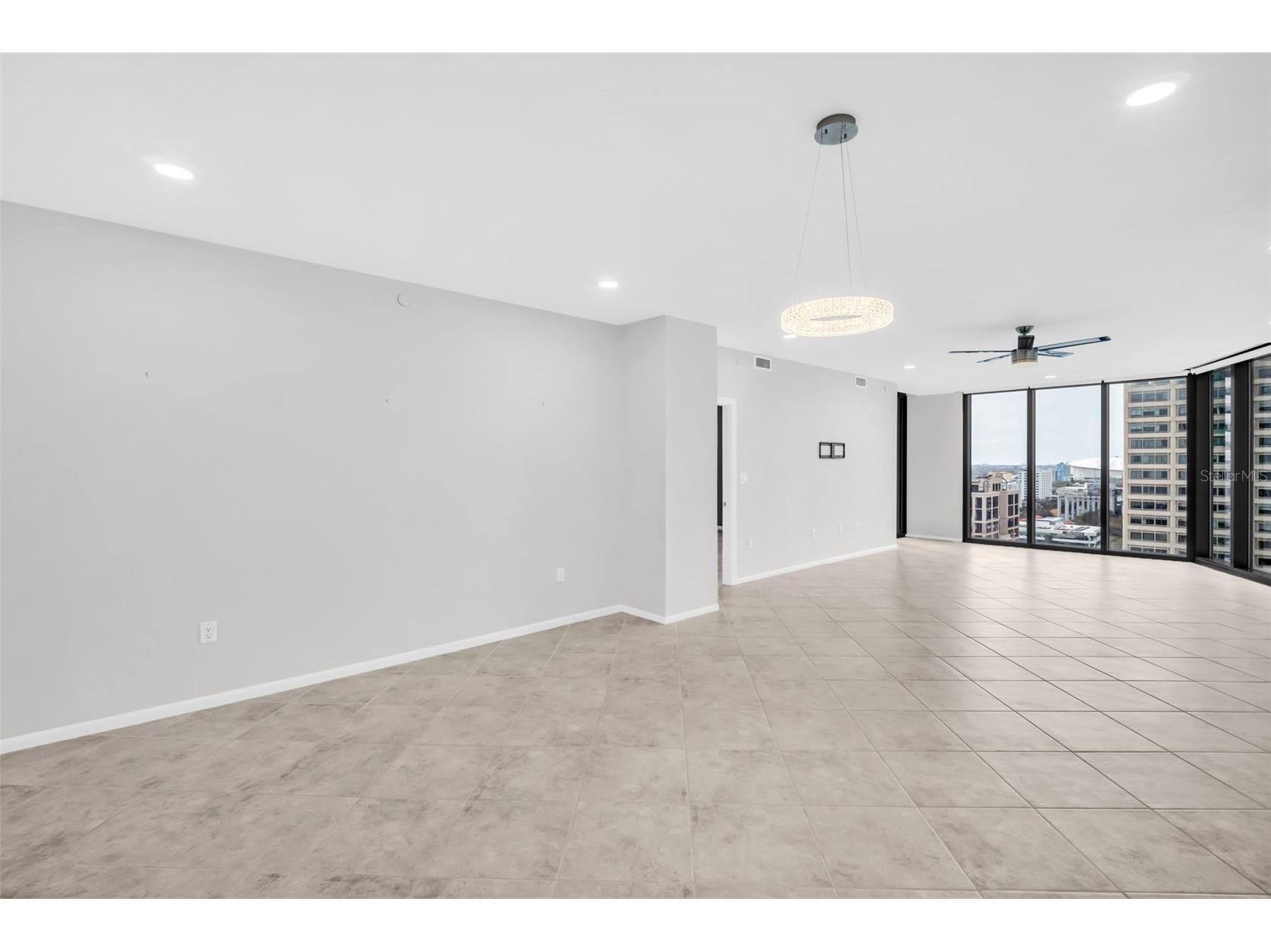 1 Beach Drive SE #1910 Saint Petersburg FL 33701 TB8465639 image6