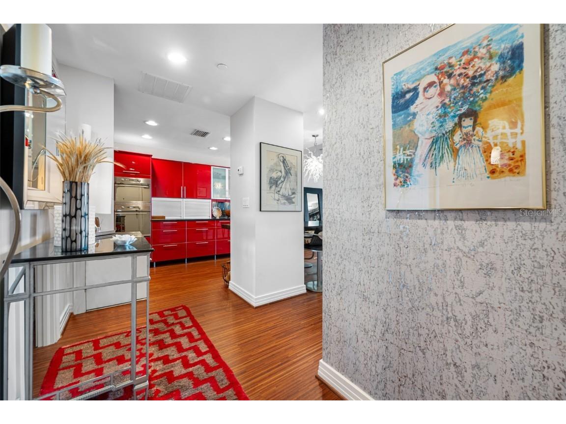 1 Beach Drive SE #2007 Saint Petersburg FL 33701 - TAMPA BAY TB8315555 image3