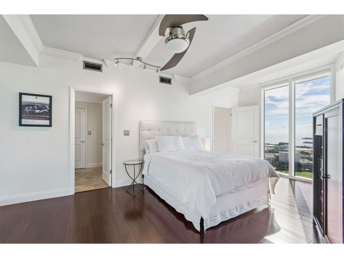 1 Beach Drive SE #2008 Saint Petersburg FL 33701 TB8453975 image26