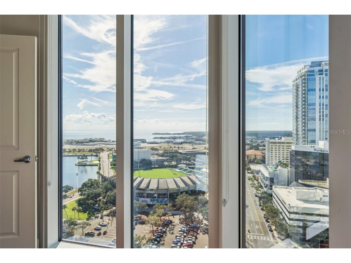 1 Beach Drive SE #2008 Saint Petersburg FL 33701 TB8453975 image27