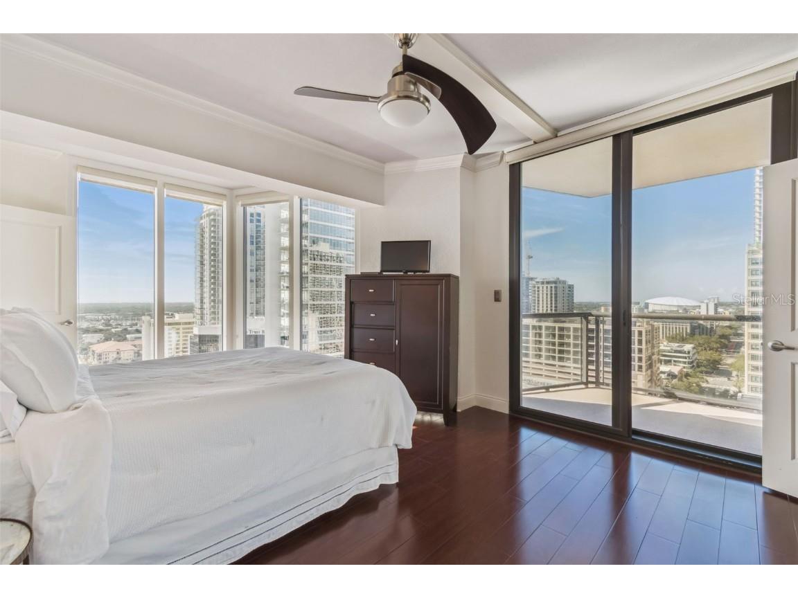 1 Beach Drive SE #2008 Saint Petersburg FL 33701 TB8453975 image28