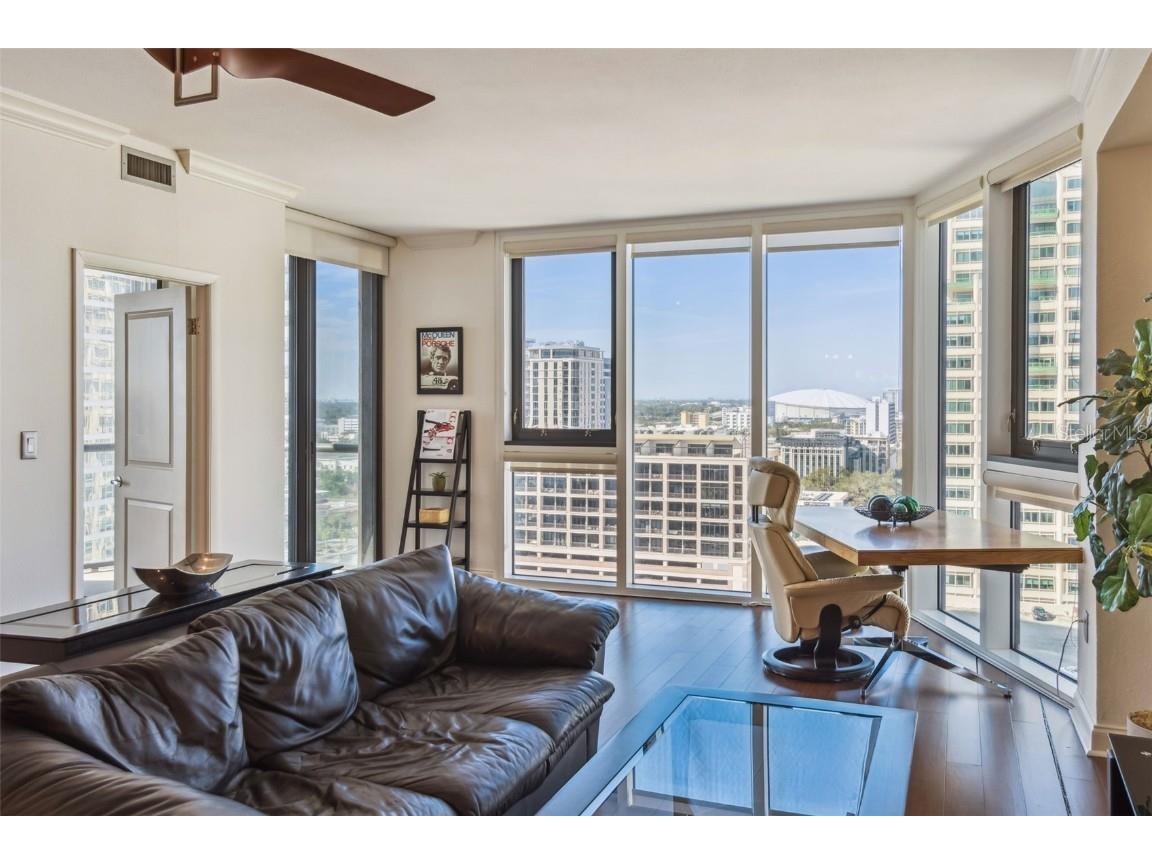 1 Beach Drive SE #2008 Saint Petersburg FL 33701 TB8453975 image4