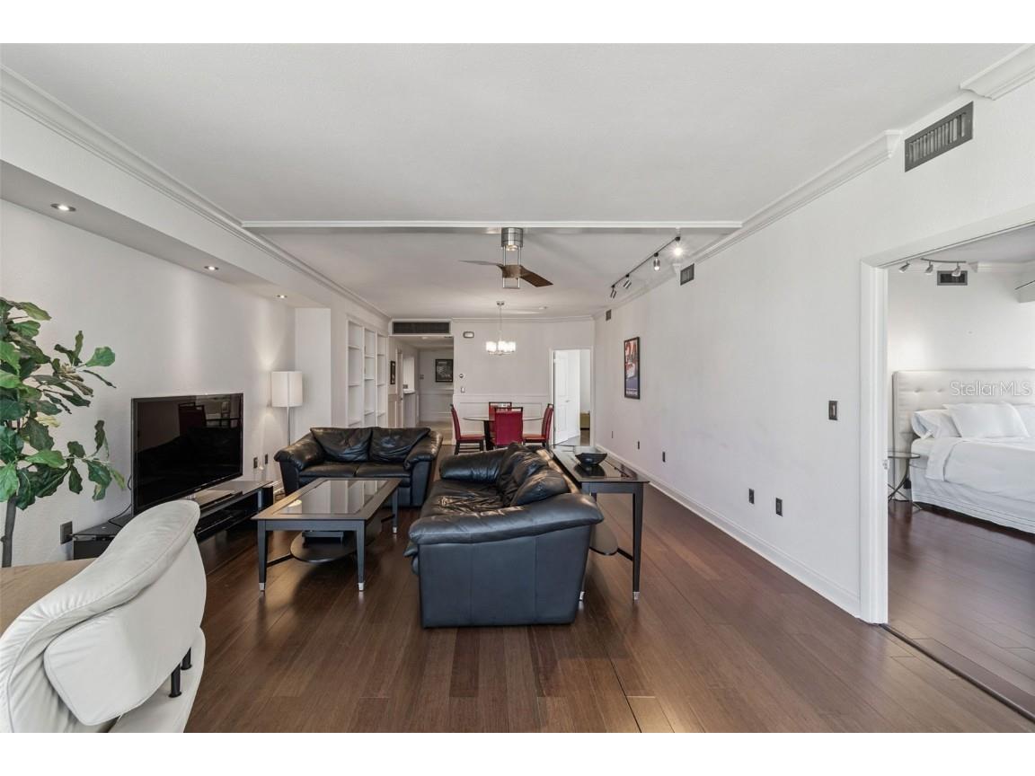 1 Beach Drive SE #2008 Saint Petersburg FL 33701 TB8453975 image6