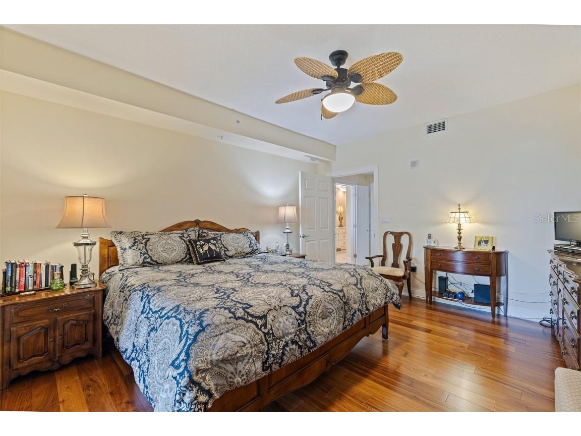 1 Beach Drive SE #2011 Saint Petersburg FL 33701 TB8393181 image20