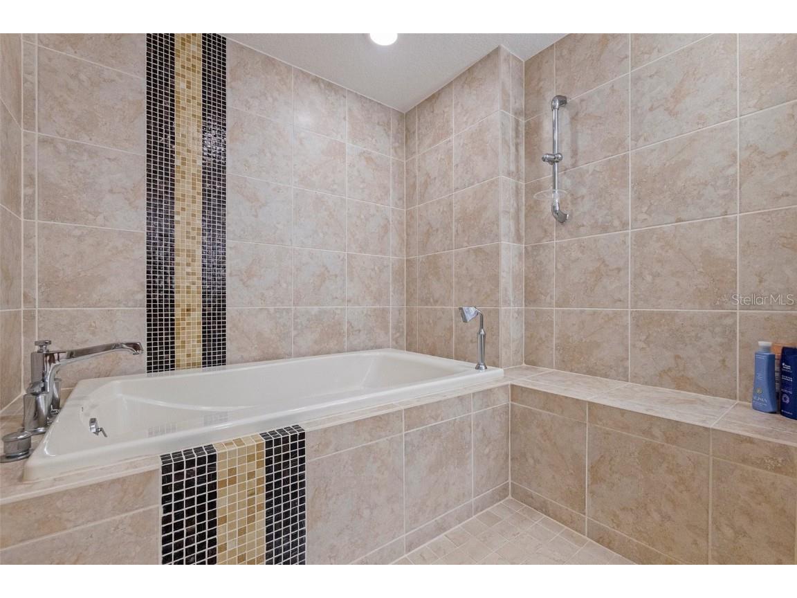 1 Beach Drive SE #2011 Saint Petersburg FL 33701 TB8393181 image23