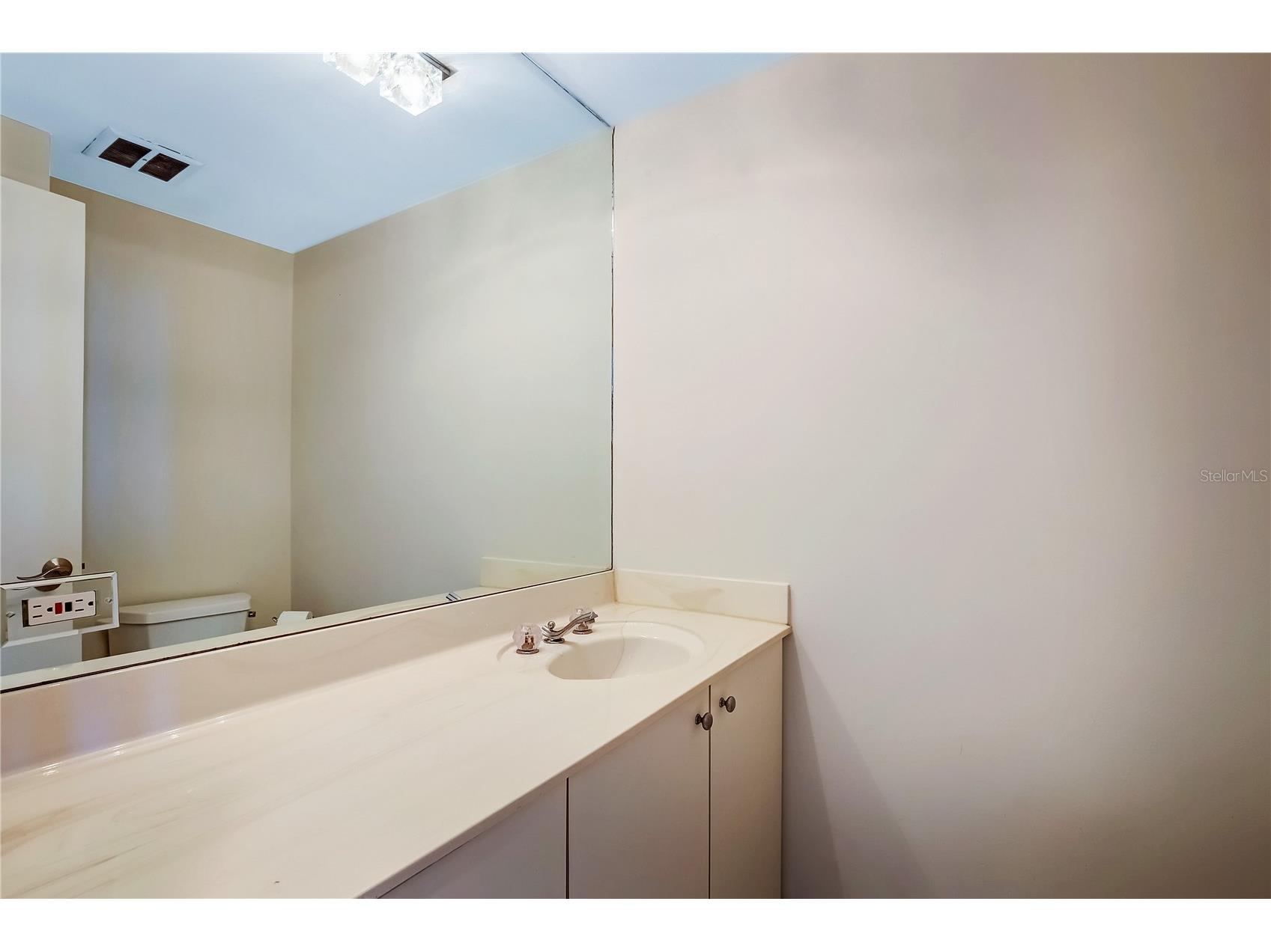 1 Beach Drive SE #2109 Saint Petersburg FL 33701 TB8505741 image3