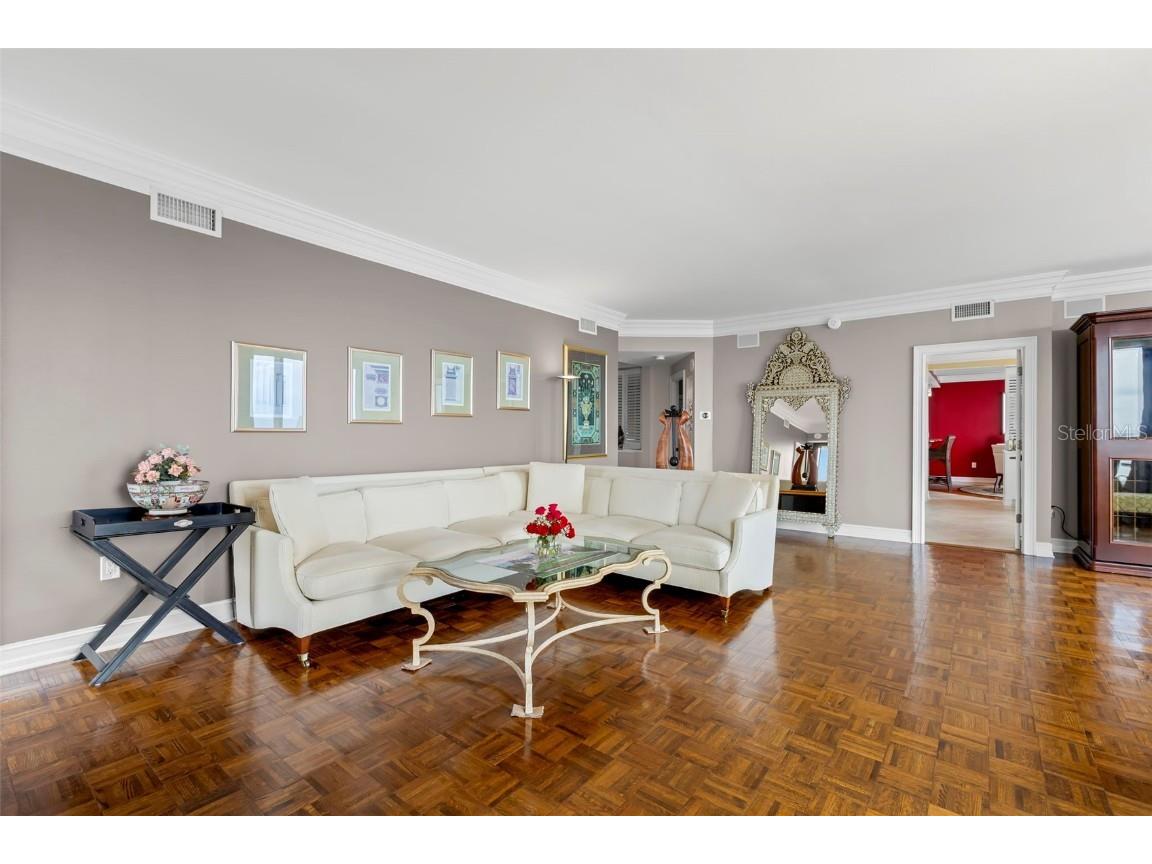 1 Beach Drive SE #2206 Saint Petersburg FL 33701 TB8429717 image14