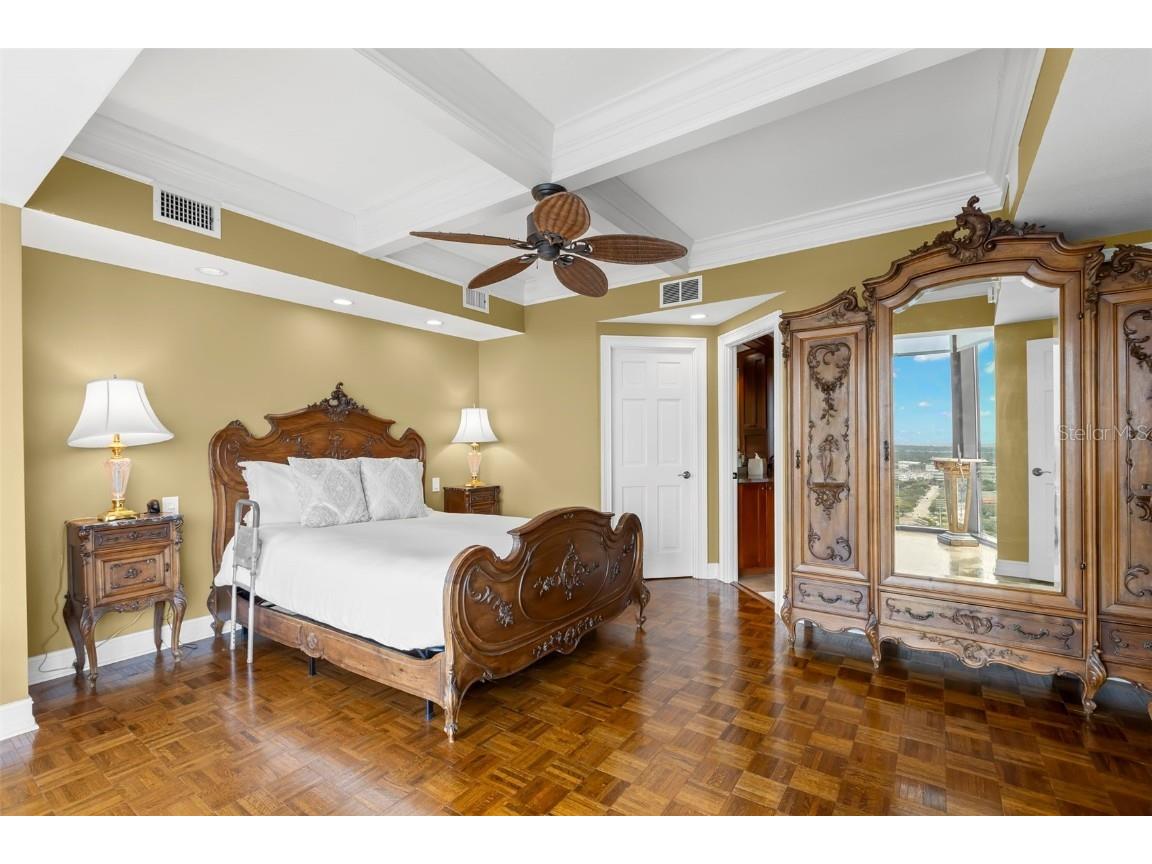 1 Beach Drive SE #2206 Saint Petersburg FL 33701 TB8429717 image28