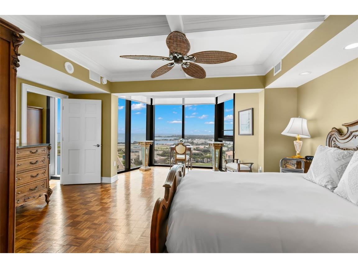 1 Beach Drive SE #2206 Saint Petersburg FL 33701 TB8429717 image29